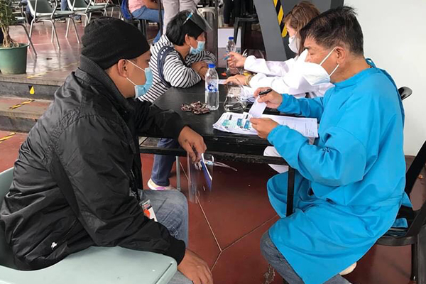 patients being screened for vaccinations